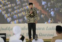 Gubernur Jabar Ridwan Kamil, saat mewisuda 2000 penghafal Al Quran, di DOM Bale Rame, Soreang, Kabupagrn Bandung, Senin (28/8/2023).(Foto: Humas Jabar)
